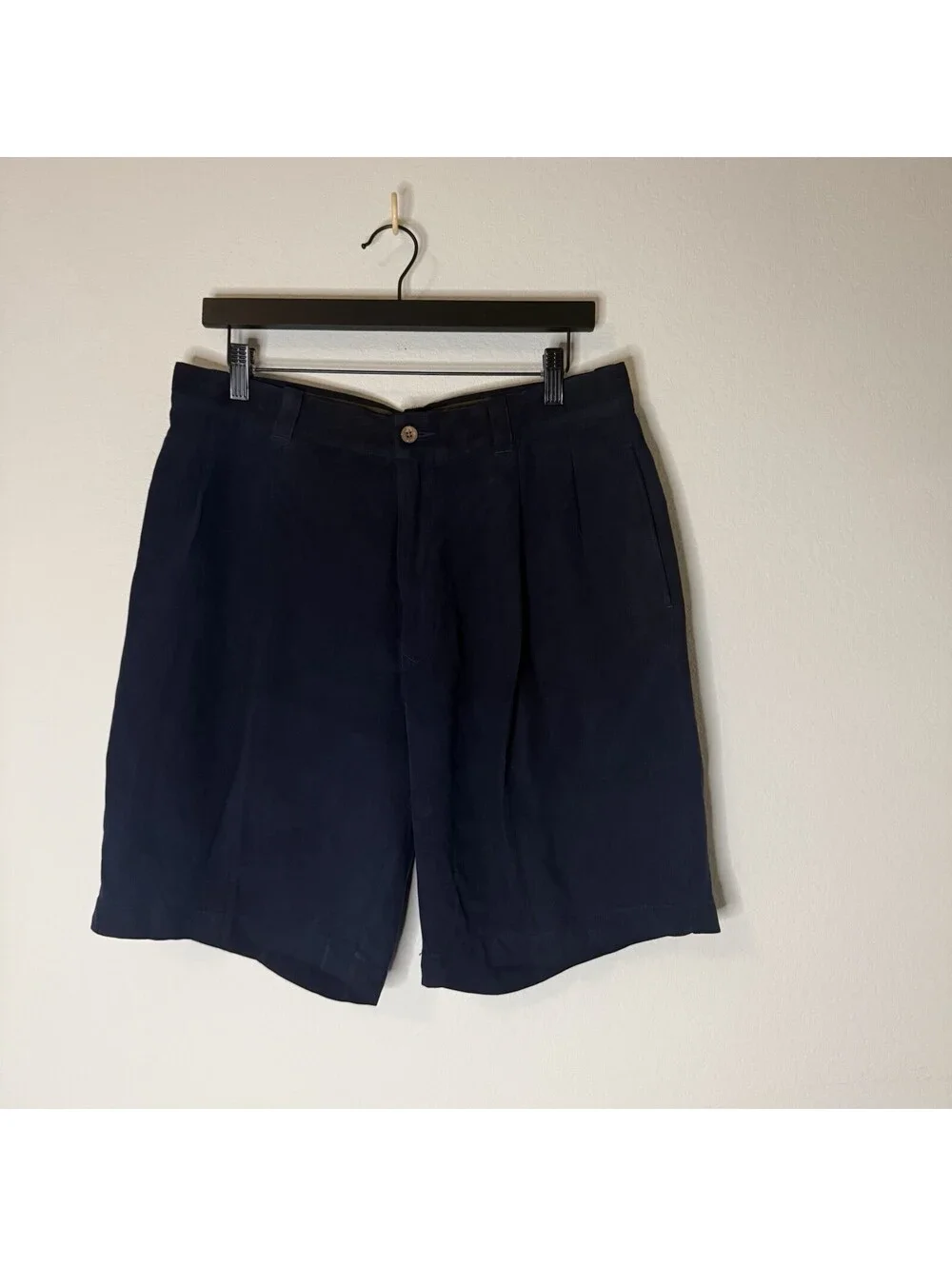 Tommy Bahama Men’s 100% Silk Relax Fit Shorts Navy Size 33 Casual Flat Front